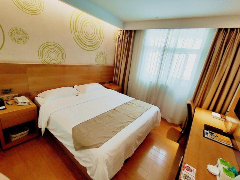 Greentree Inn Jiangxi Fuzhou Gandong Bridge Express Hotel المظهر الخارجي الصورة